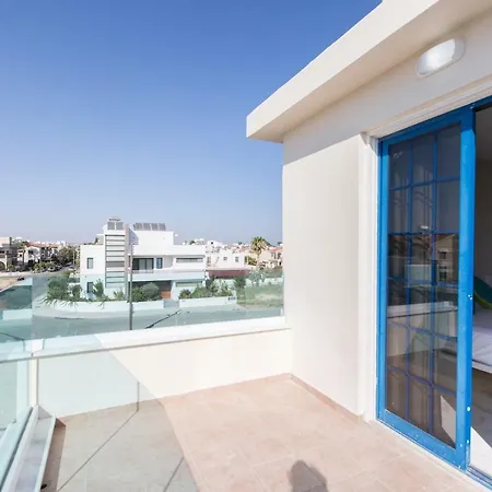 Must - Evripidou Flats * Larnaca